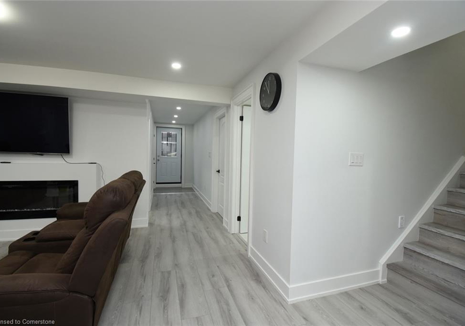 20-greti-drive-hamilton-ontario-40744445