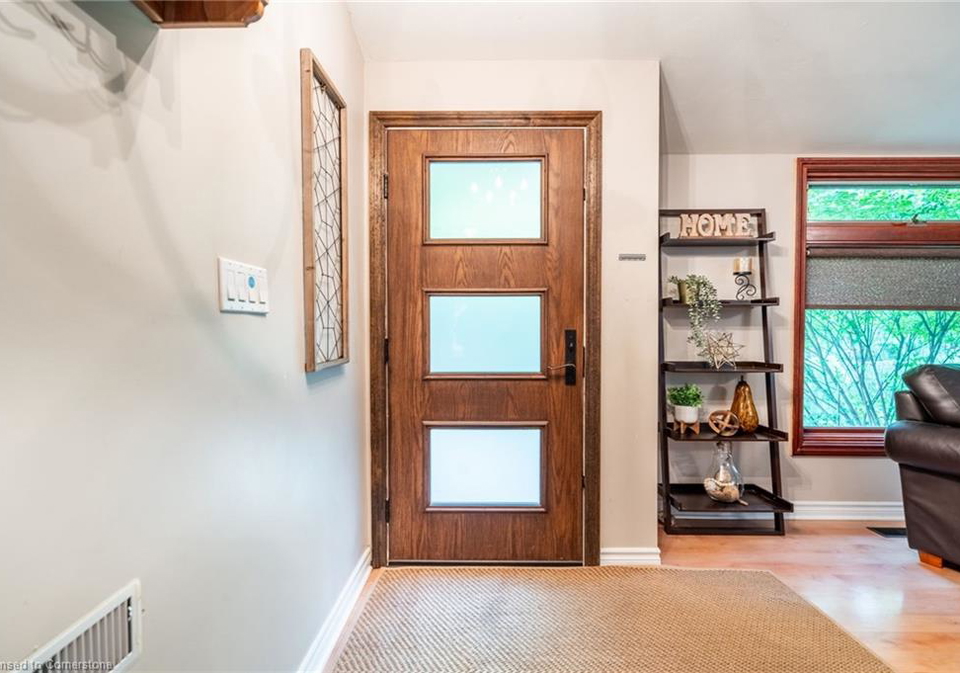 173-cayuga-avenue-ancaster-ontario-40744472