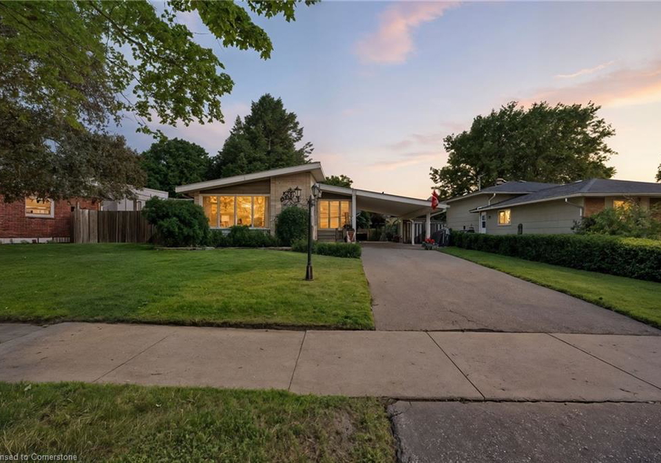 364-boxbury-drive-waterloo-ontario-40744492