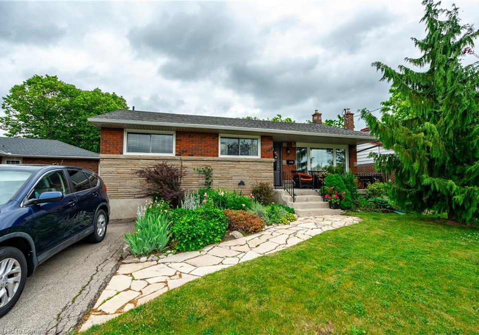 7126-roger-crescent-niagara-falls-ontario-40744507