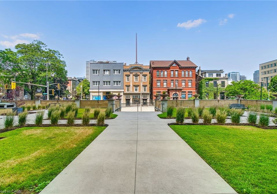 135-james-street-s-hamilton-ontario-40744508