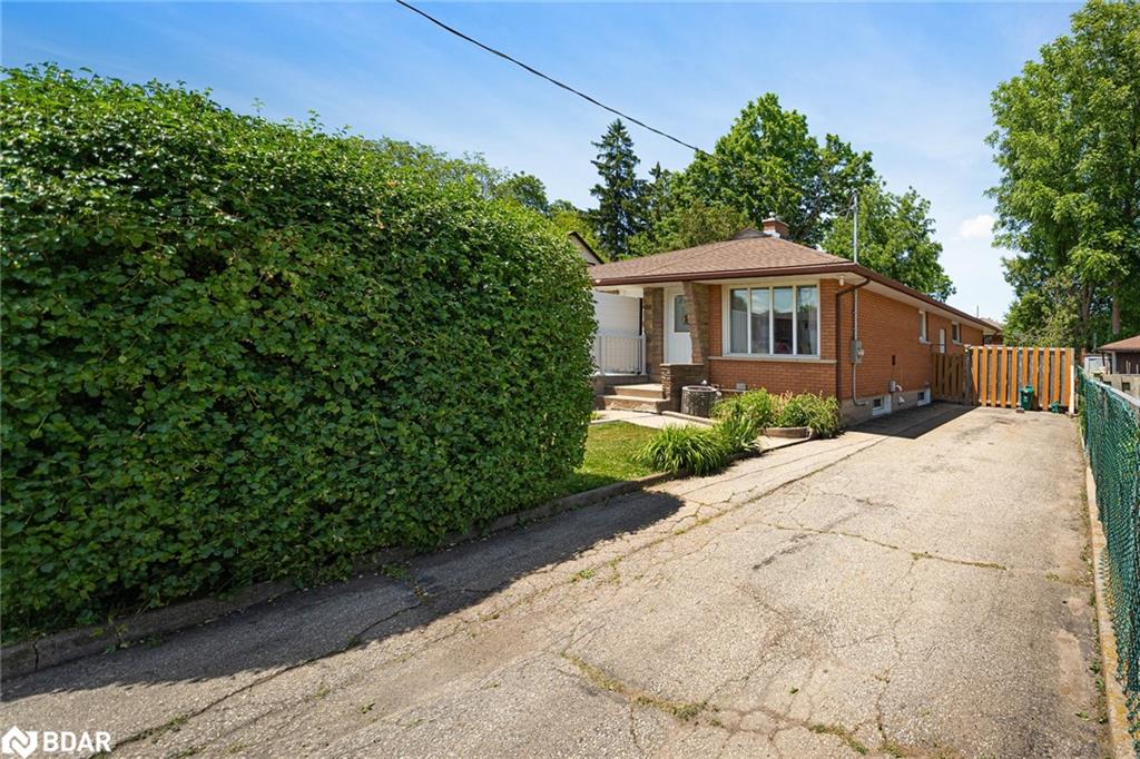 16-linnwood-avenue-cambridge-ontario-40744520
