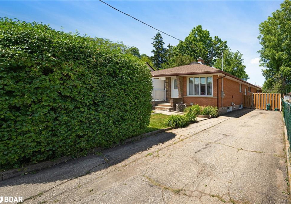 16-linnwood-avenue-cambridge-ontario-40744520