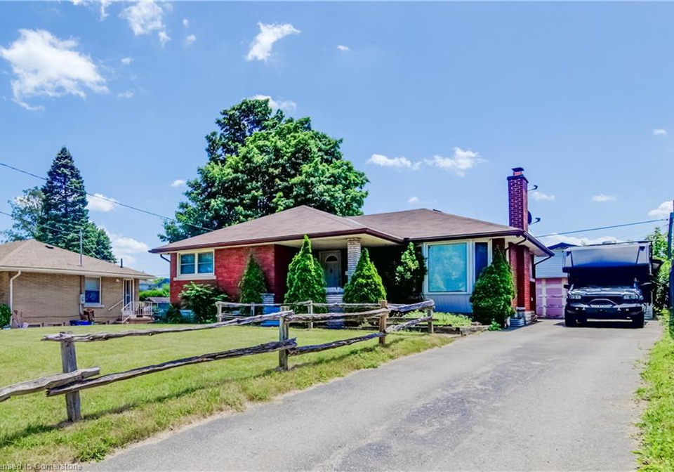 141-woodhaven-road-kitchener-ontario-40744592