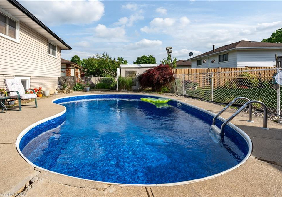 50-palm-crescent-brantford-ontario-40744658