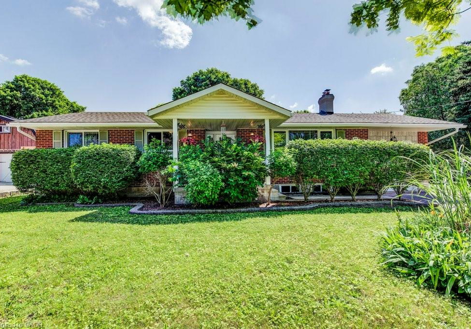 18-marshall-avenue-north-dumfries-ontario-40744707