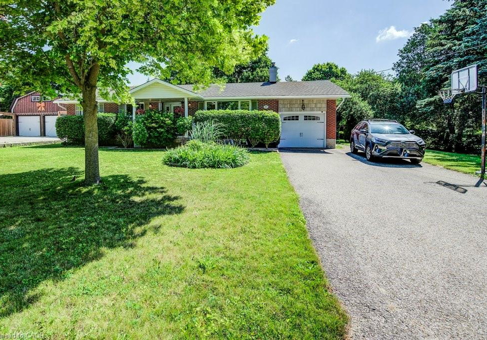 18-marshall-avenue-north-dumfries-ontario-40744707