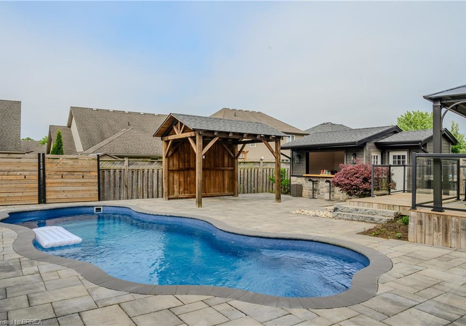 633-halifax-road-woodstock-ontario-40744764