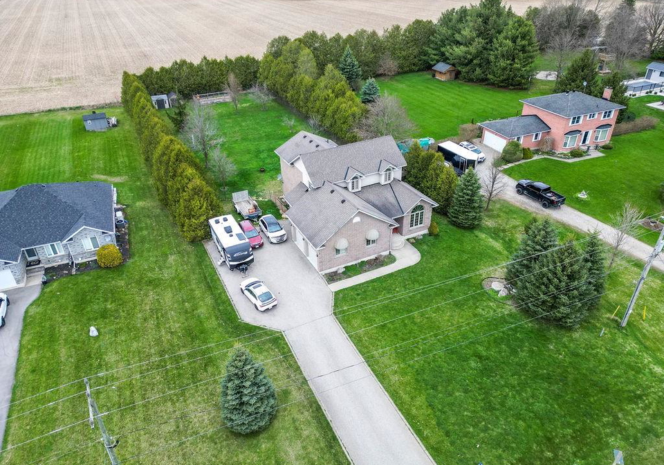 687023-highway-2-princeton-ontario-40744807