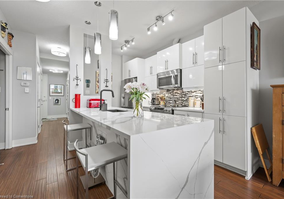 112-benton-street-kitchener-ontario-40744827