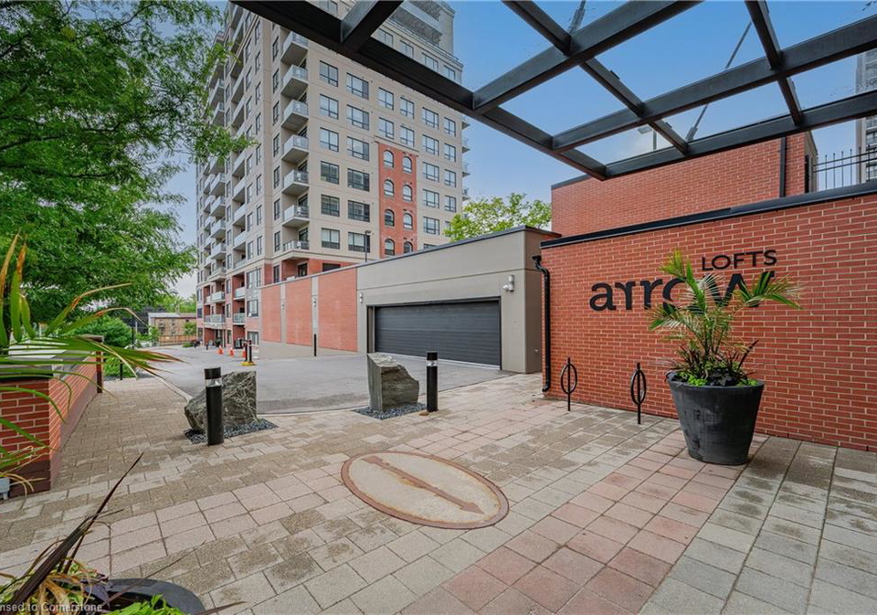 112-benton-street-kitchener-ontario-40744827