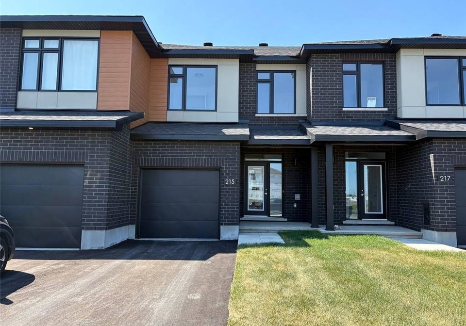 215-hampshire-place-stittsville-ontario-40745018