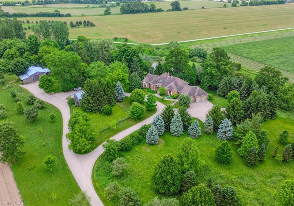 1492-maple-bend-road-breslau-ontario-40745076
