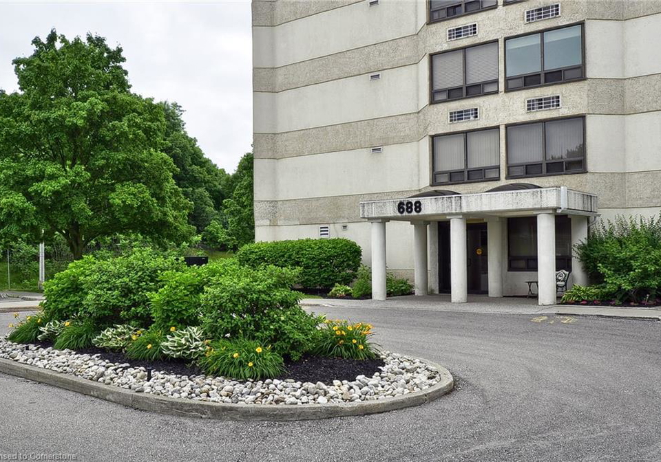 688-preston-parkway-cambridge-ontario-40745115