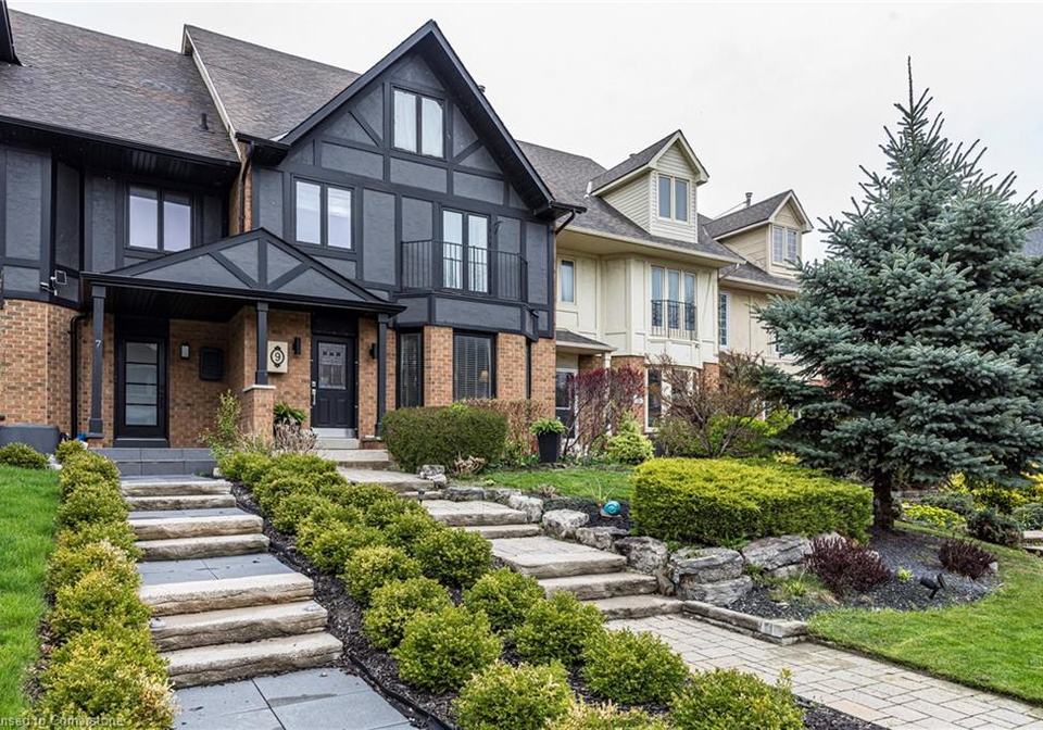 9-harbour-drive-stoney-creek-ontario-40745210