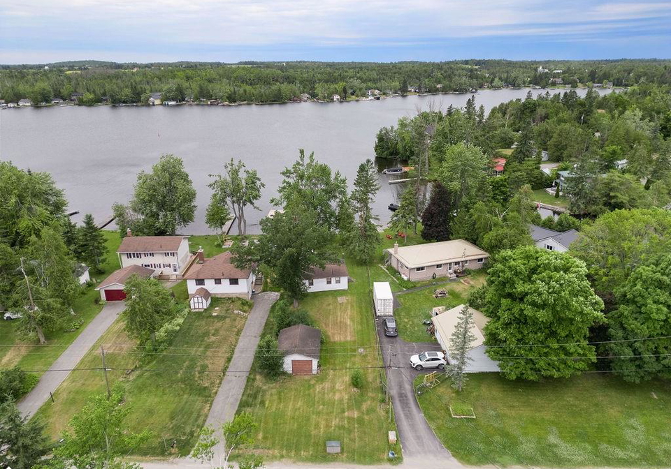 58-sturgeon-glen-road-fenelon-falls-ontario-40745217