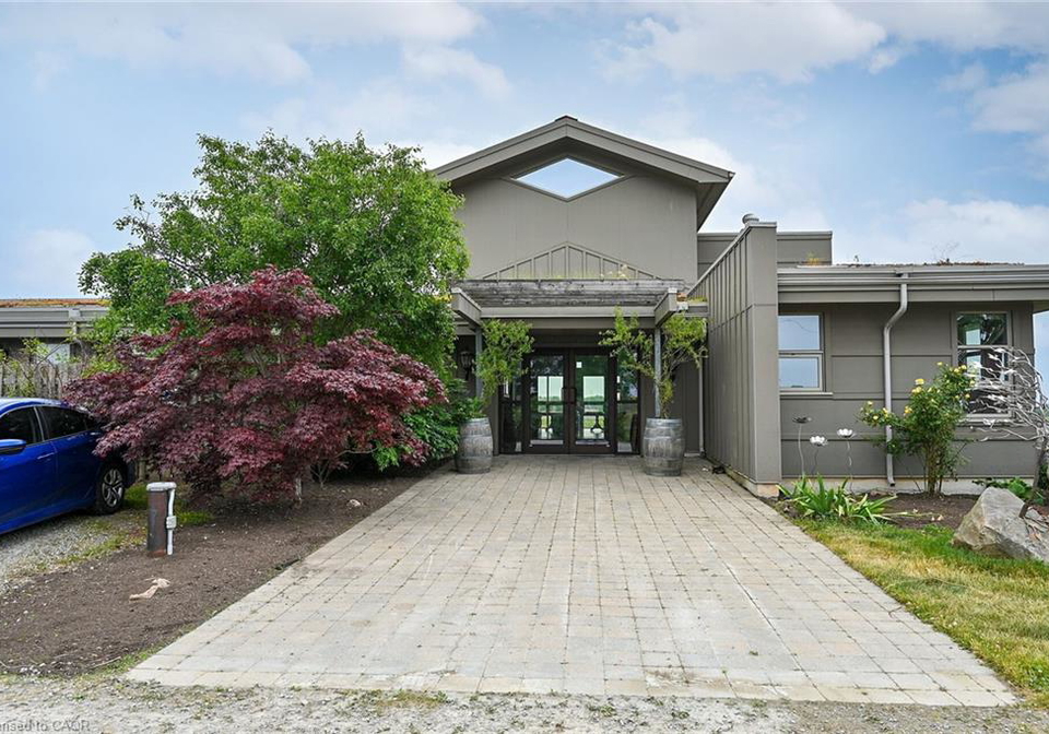 3749-walker-road-lincoln-ontario-40745253