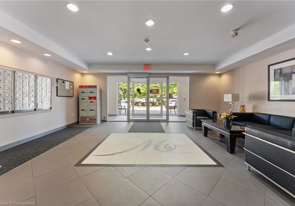 396-plains-road-e-burlington-ontario-40745264
