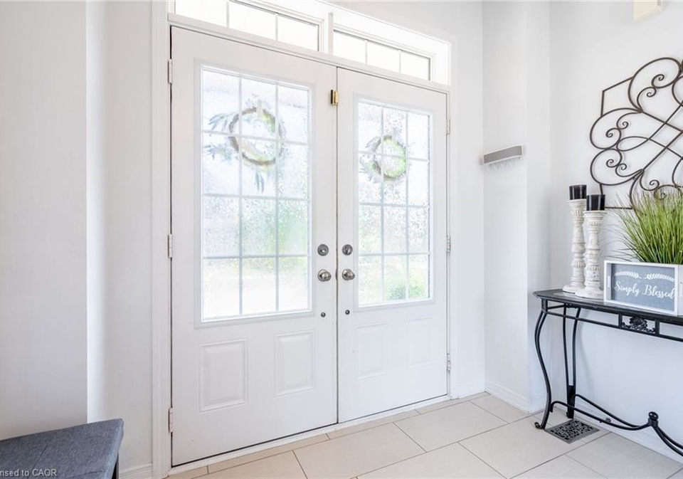 17-kelso-drive-caledonia-ontario-40745295