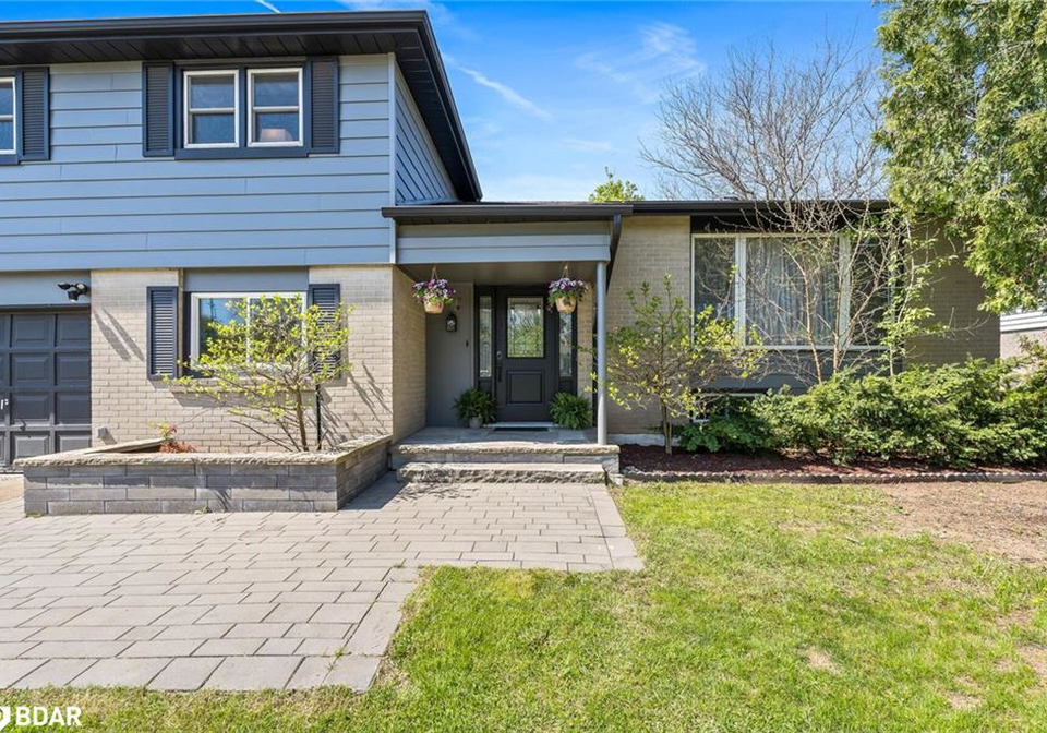 102-moore-park-crescent-georgetown-ontario-40745386