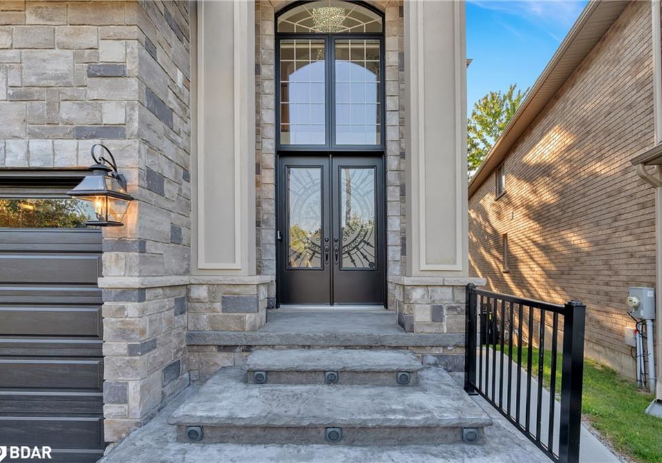 47-lorupe-court-ancaster-ontario-40745444