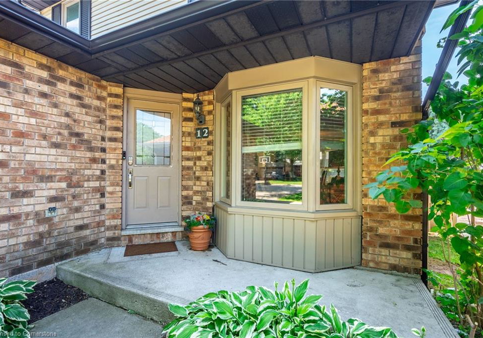 12-bloomsbury-court-ancaster-ontario-40745595