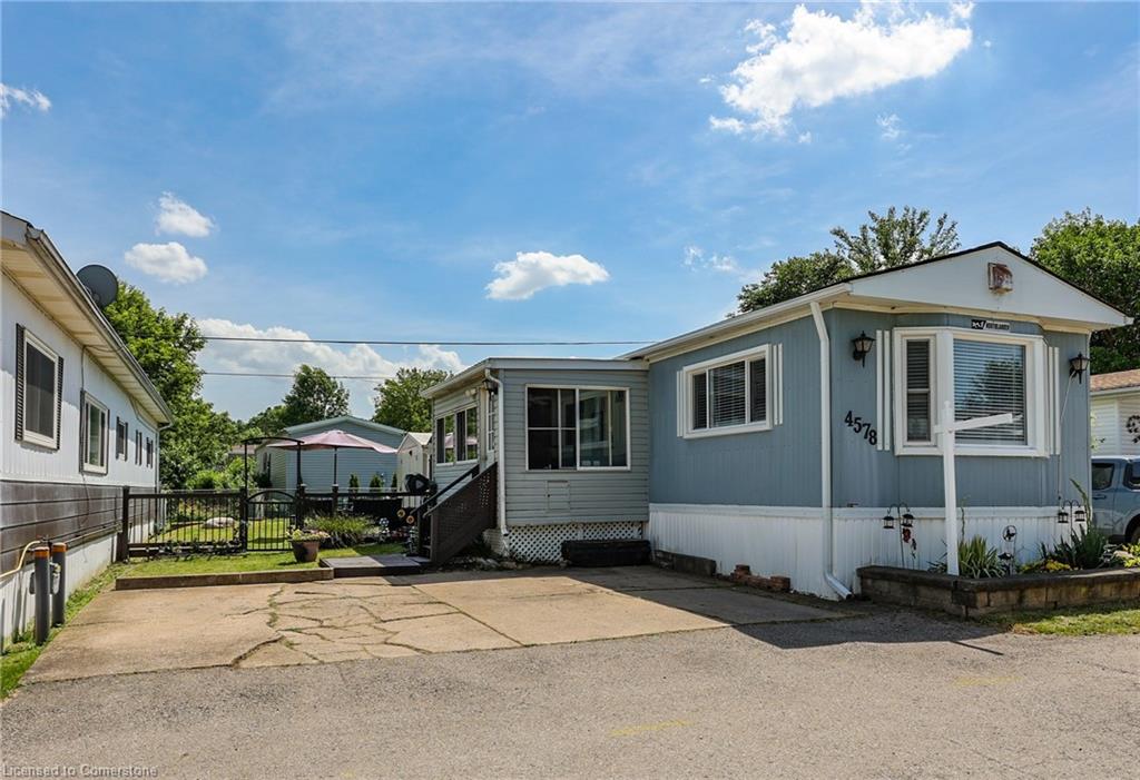 4578-joanna-lane-beamsville-ontario-40745599