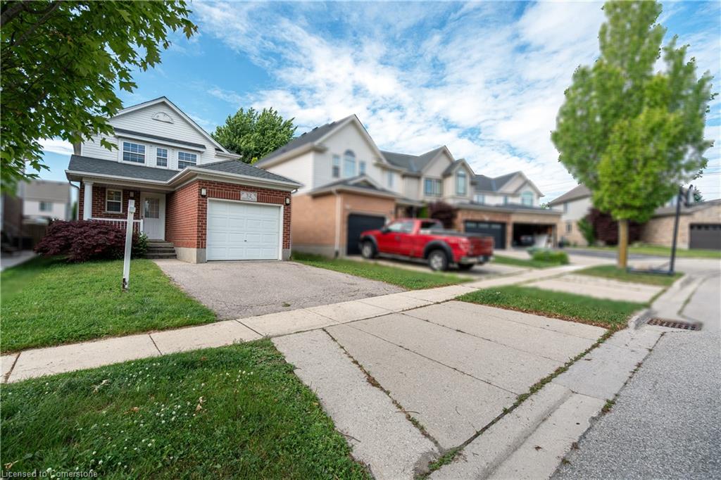 32-amanda-walk-waterloo-ontario-40745616
