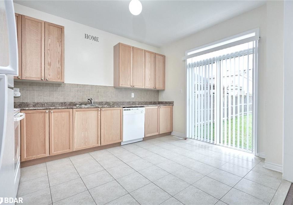 32-legion-way-angus-ontario-40745691