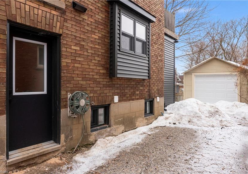 313-duke-street-e-kitchener-ontario-40745859