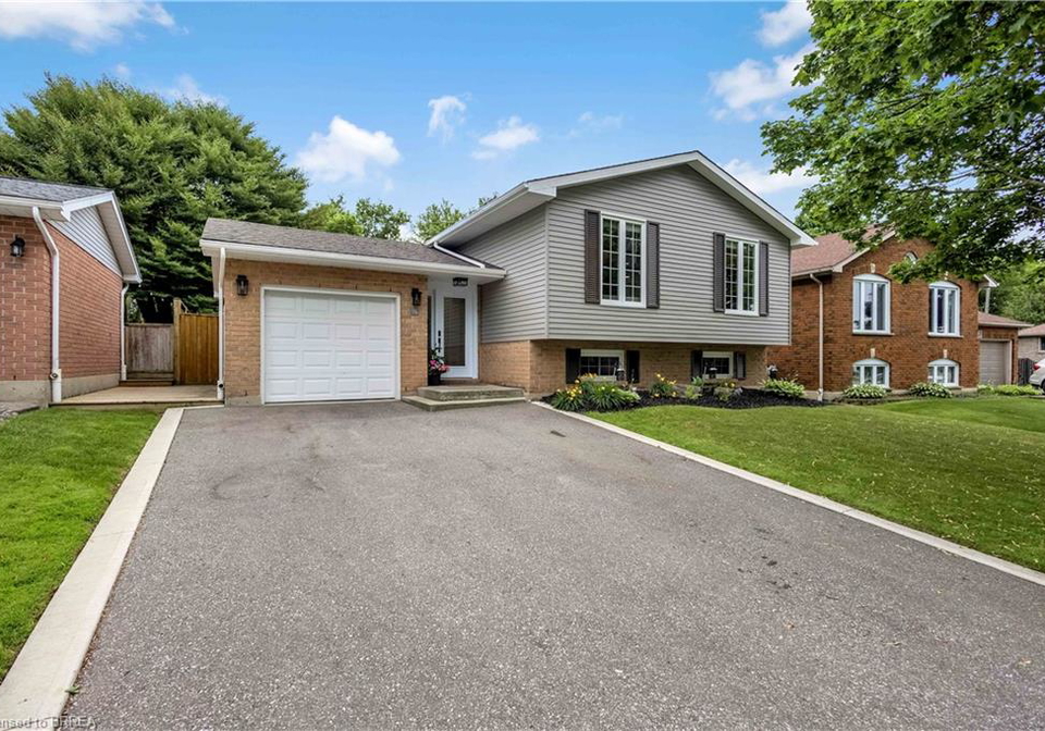 75-myrtleville-drive-brantford-ontario-40745884