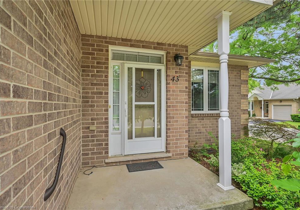 43-twentyplace-boulevard-mount-hope-ontario-40745920