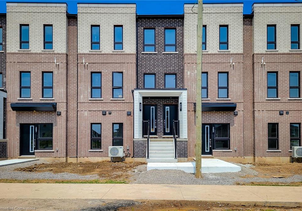 261-burke-street-waterdown-ontario-40746039