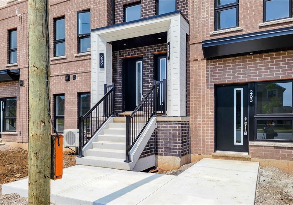 261-burke-street-waterdown-ontario-40746039