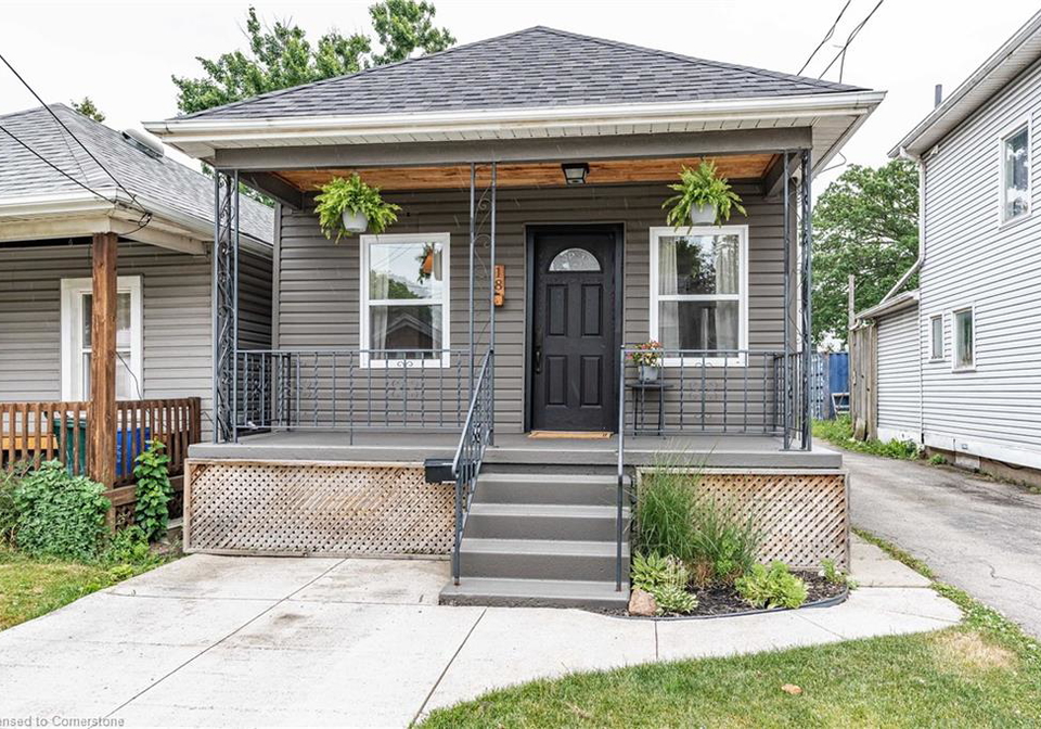 18-ellis-avenue-hamilton-ontario-40746108