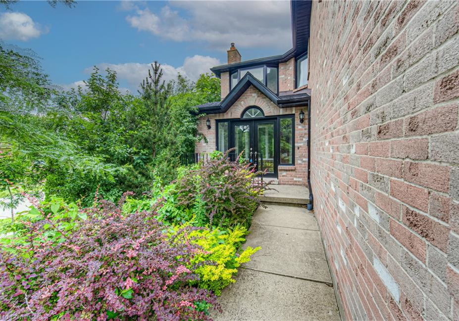 383-burnett-avenue-cambridge-ontario-40746136