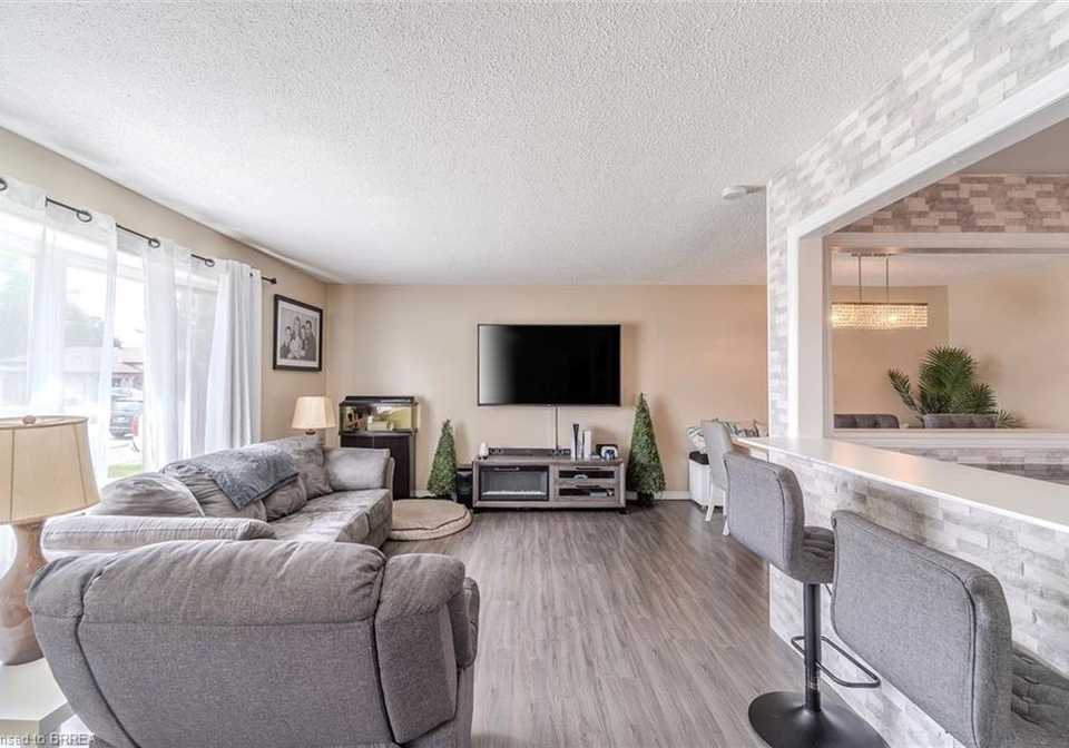 53-abeles-avenue-paris-ontario-40746146
