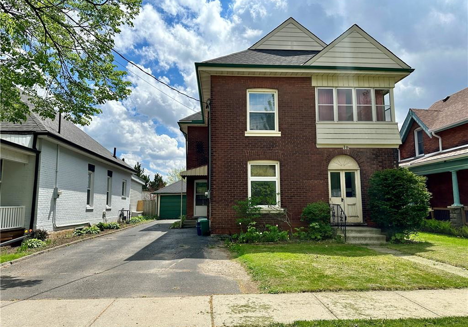19-brighton-avenue-brantford-ontario-40746232