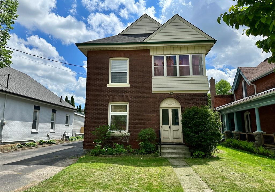 19-brighton-avenue-brantford-ontario-40746232