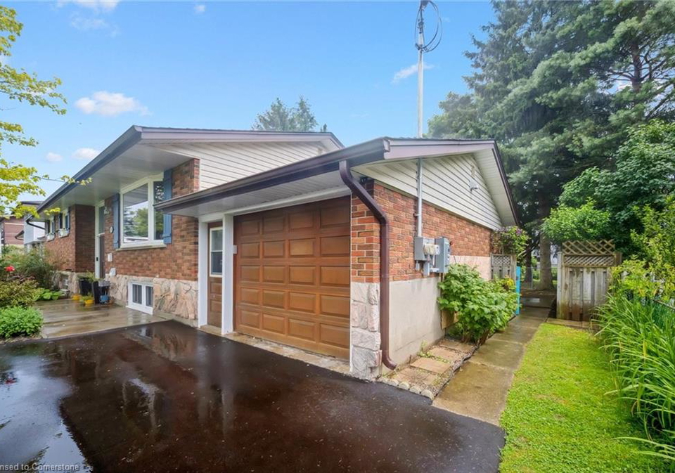54-schweitzer-street-kitchener-ontario-40746273