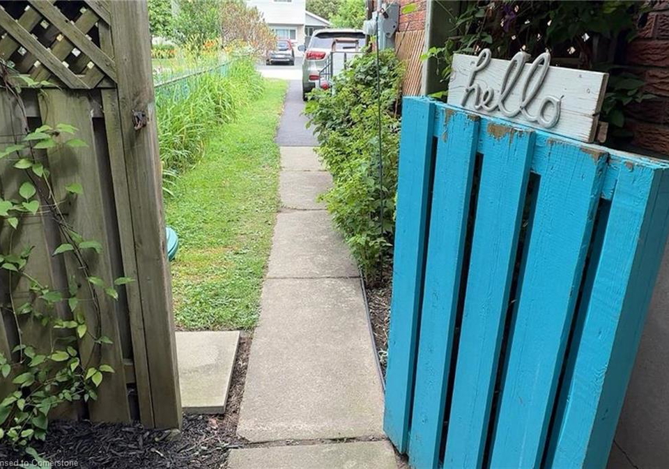 54-schweitzer-street-kitchener-ontario-40746273