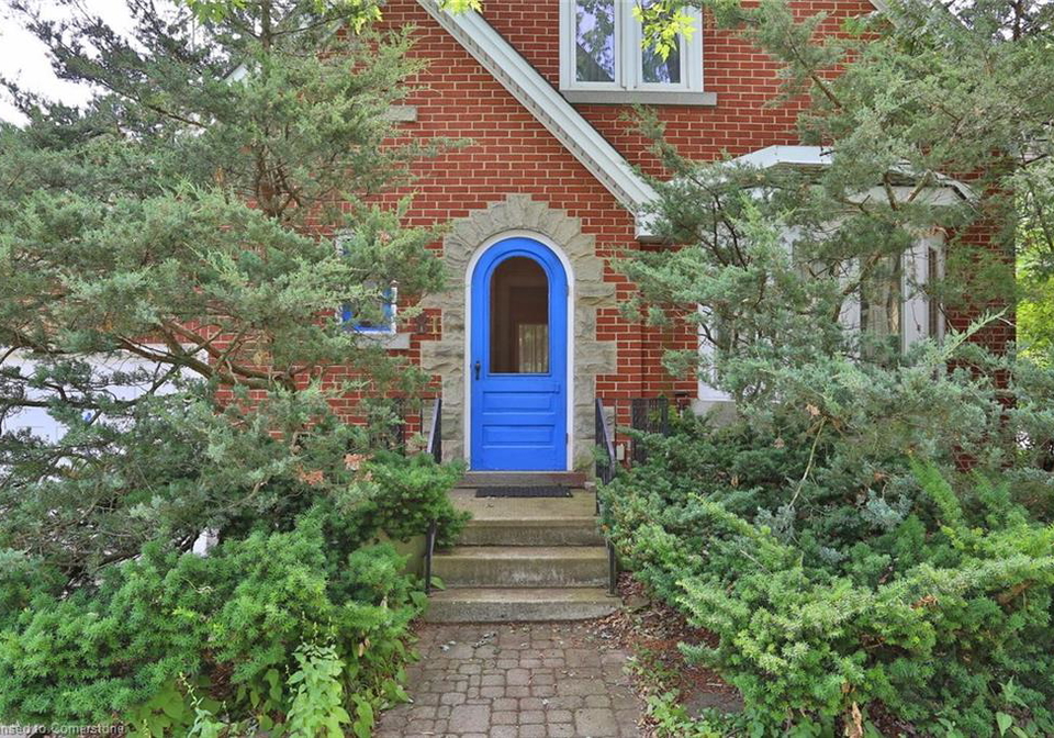 81-allen-street-w-waterloo-ontario-40746290