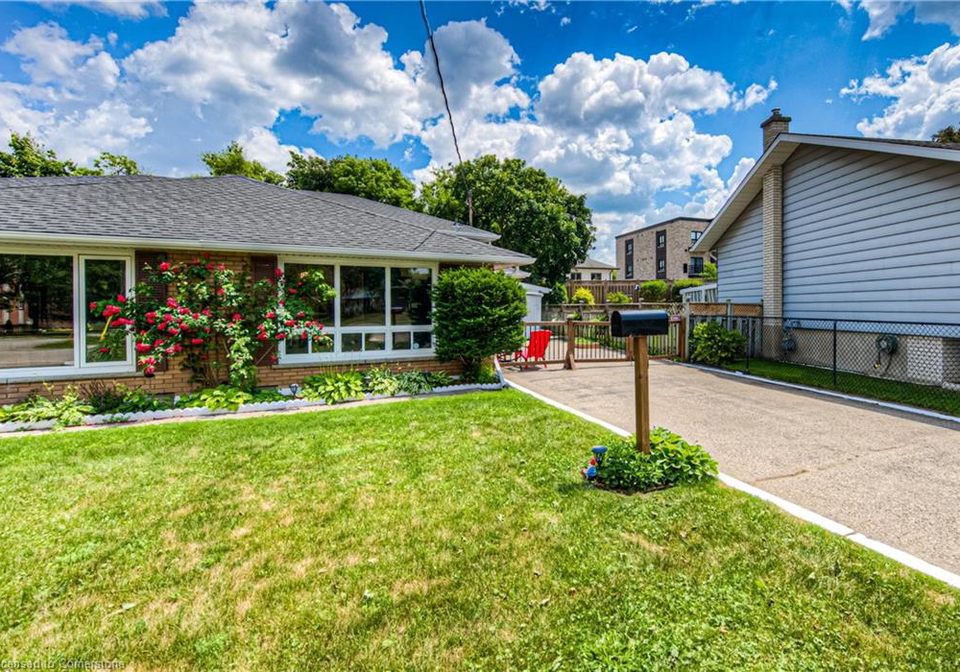 56-weichel-street-kitchener-ontario-40746318
