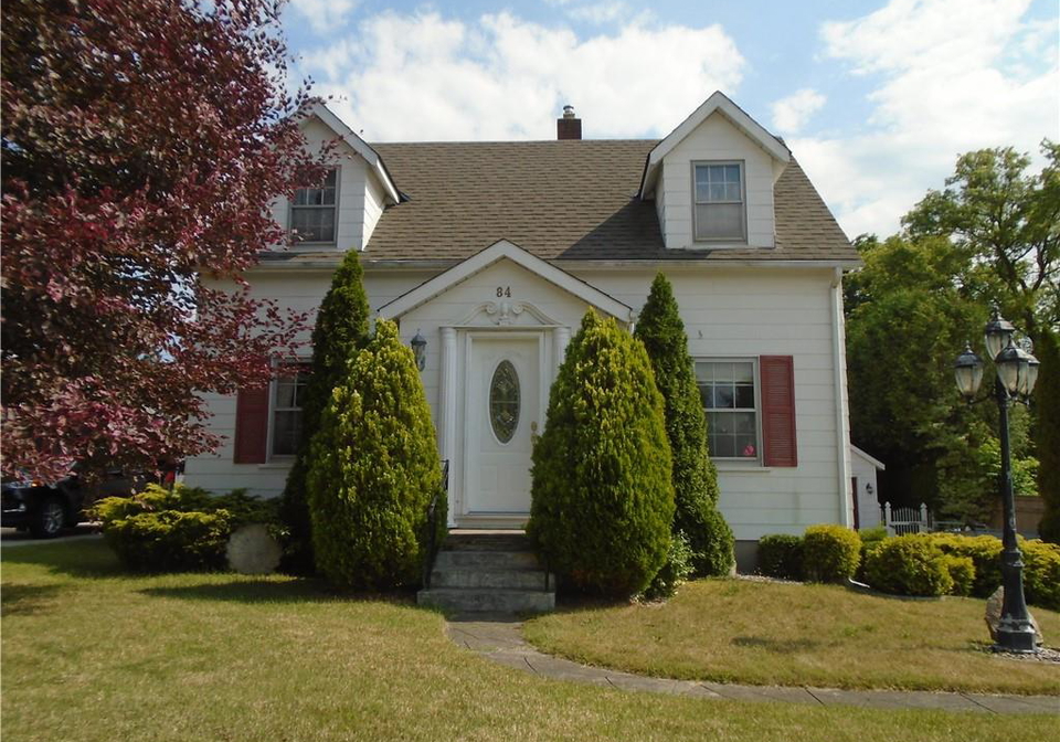 84-church-street-e-delhi-ontario-40746444