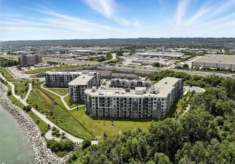 125-shoreview-place-stoney-creek-ontario-40746578