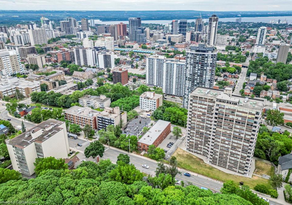 118-st-josephs-drive-hamilton-ontario-40746598