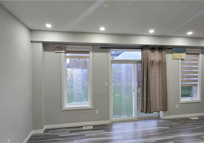 169-links-crescent-woodstock-ontario-40746689