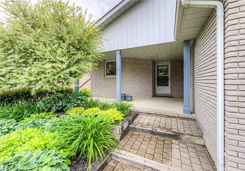 17-pintail-drive-elmira-ontario-40746844