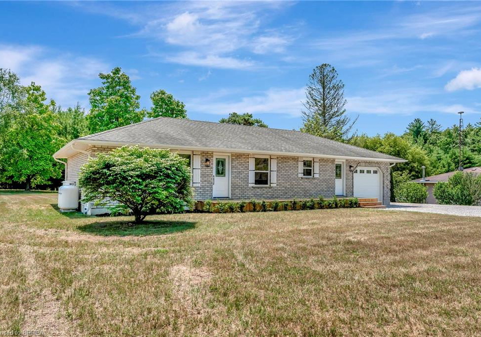 300-highway-24-walsingham-ontario-40746869