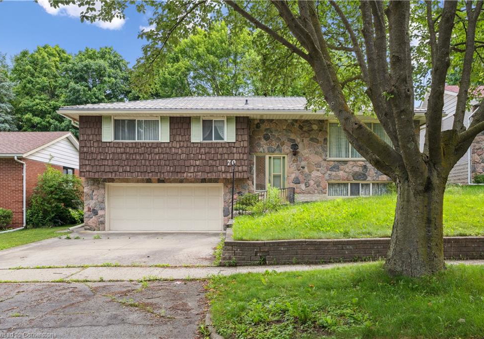 70-champlain-crescent-kitchener-ontario-40746900